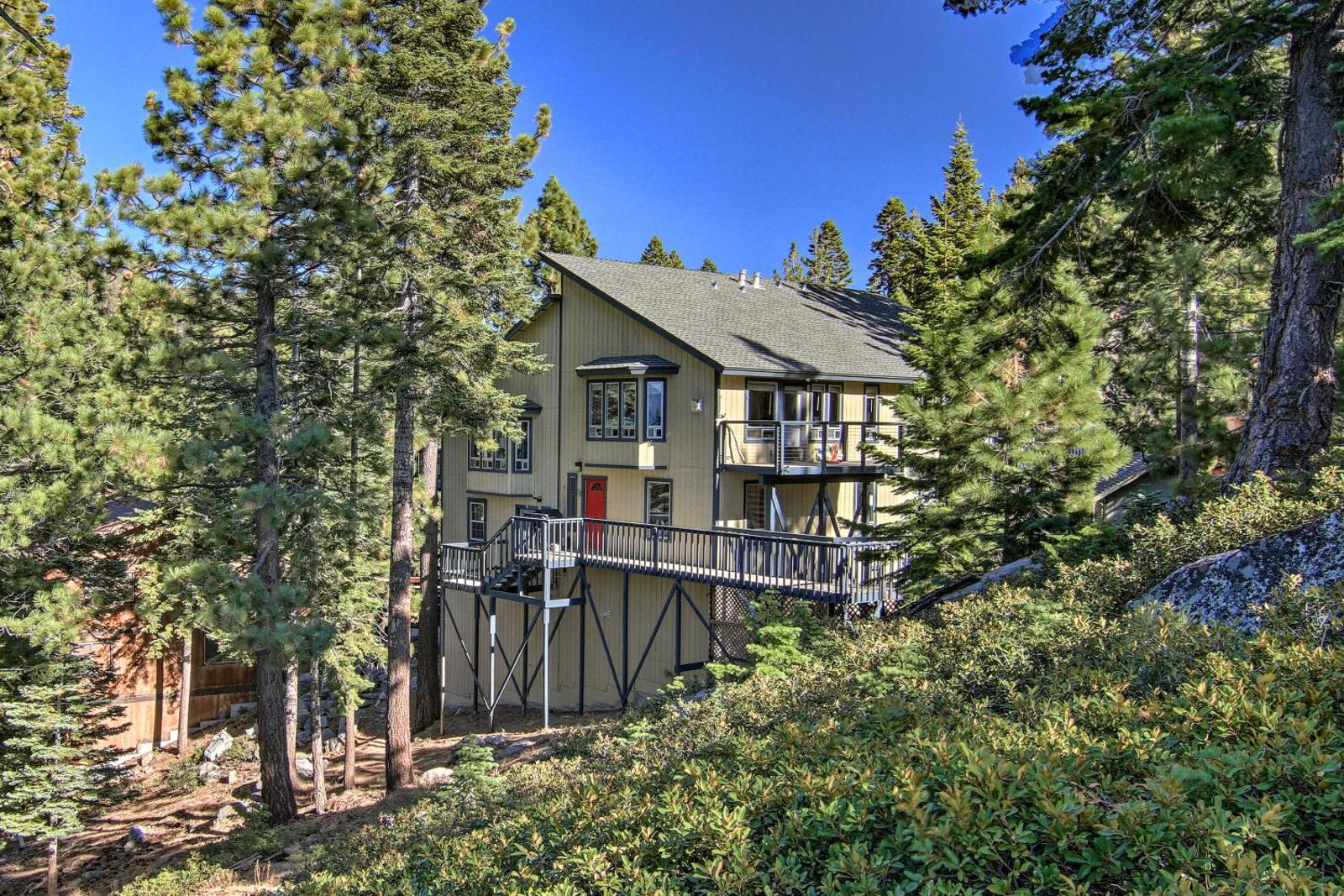 Rustic-Chic Heavenly Condo with On-Site Hiking! Main image 1